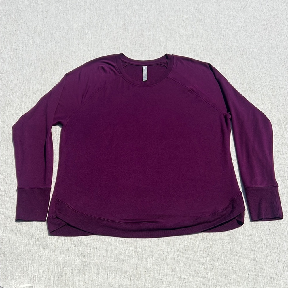 Athleta Women’s Purple Long Sleeve Relaxed‎ Sweater.